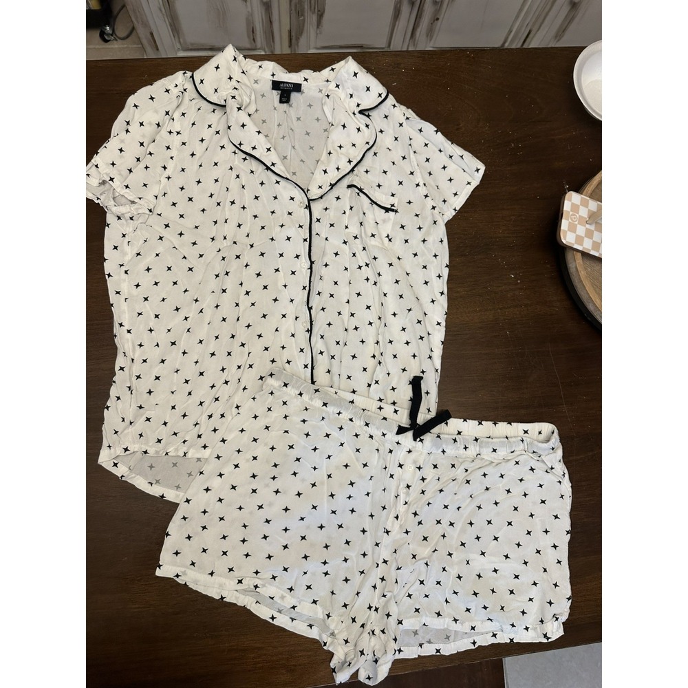 NWT! Alfani Women's Sz L Short Sleeves Notch Collar & Shorts Pajama Set Twinkle